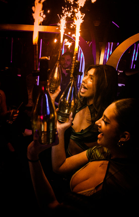 Ace of Spades bottle show